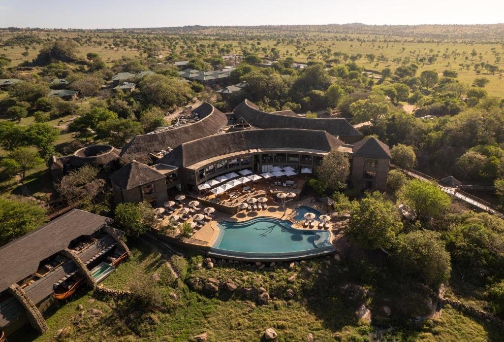 Four Seasons Safari Lodge
